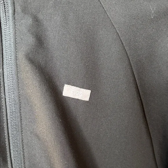 Figs Women's Black Sydney Jacket - Picture 2 of 5